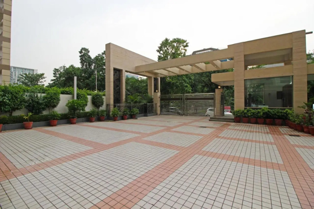 Gazebo Inn & Suites Medanta
