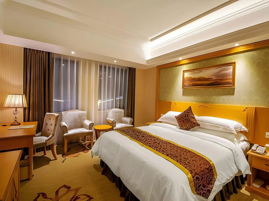Vienna Hotel Guilin Wanfu Square