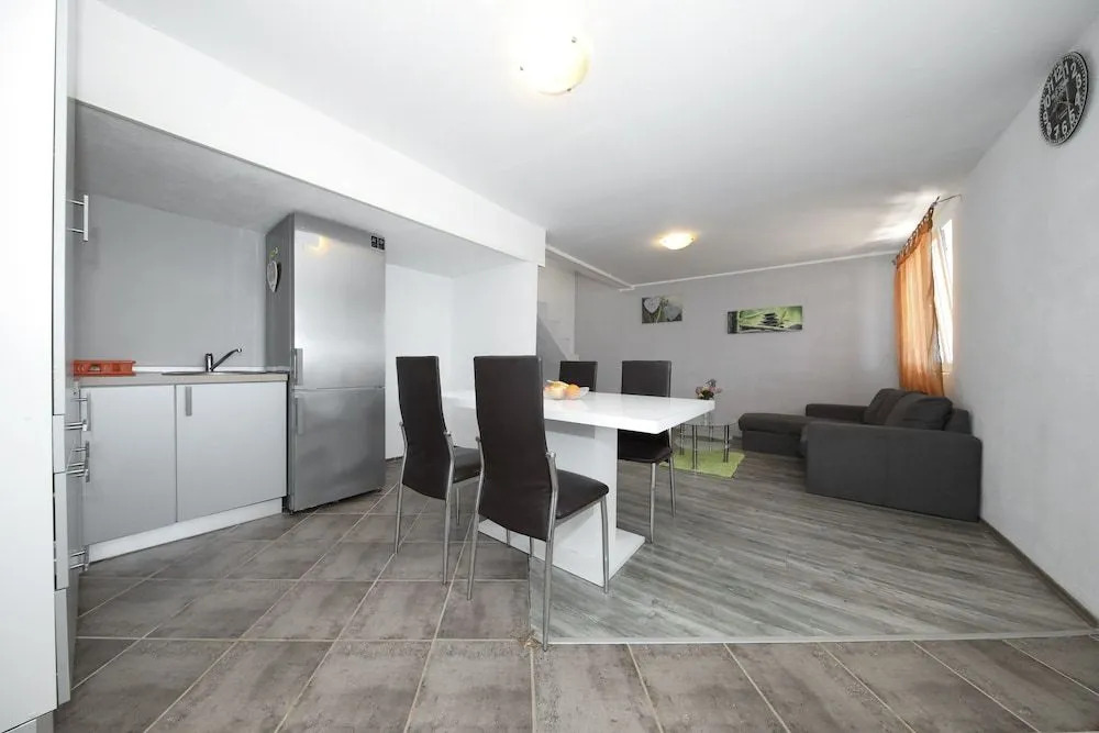 House Astrid