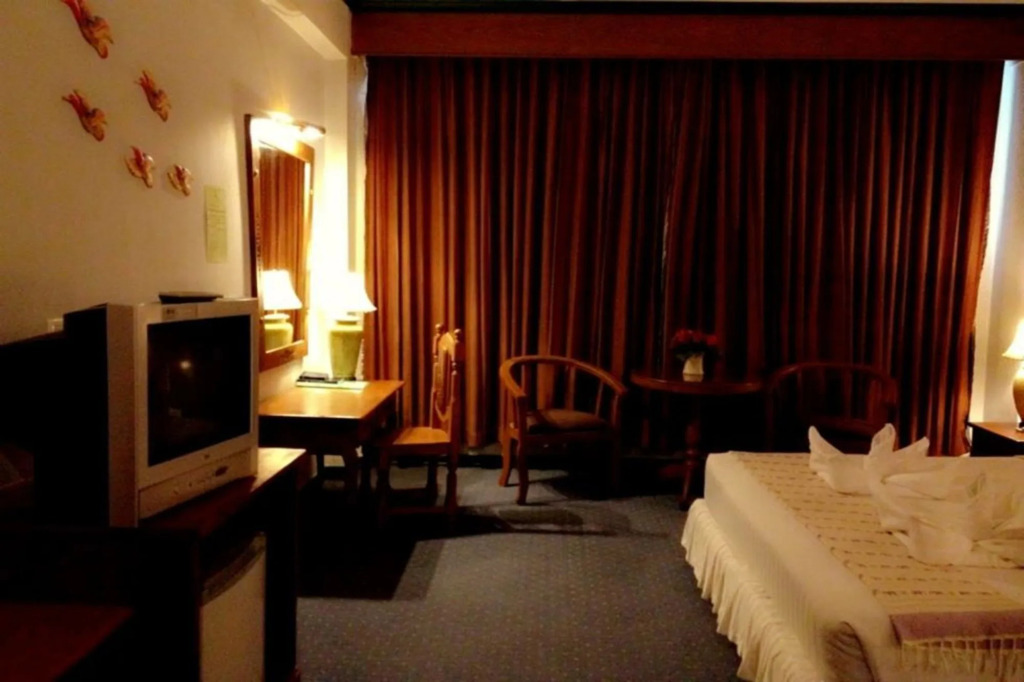 Thepnakorn Hotel