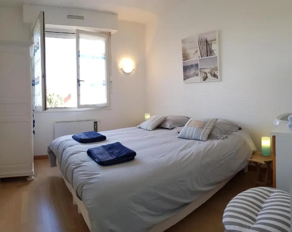 Grand appartement traversant 3 ch hyper-centre+Parking privé.