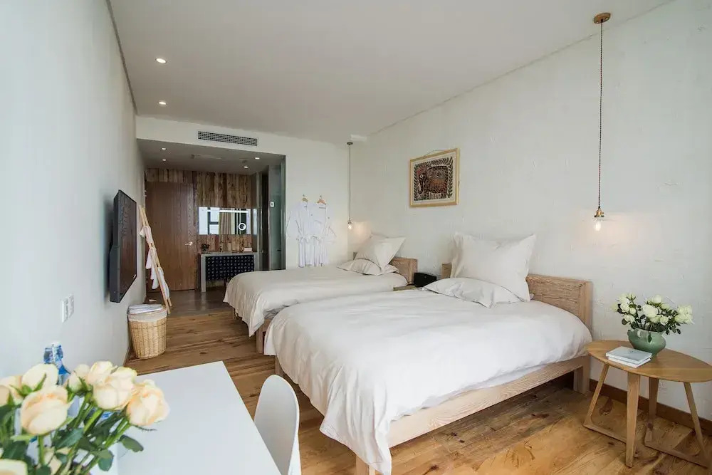 大理远山青Stone Hill悬崖海景民宿 Dali Verdant Whisper-Stone Hill Seaview Inn