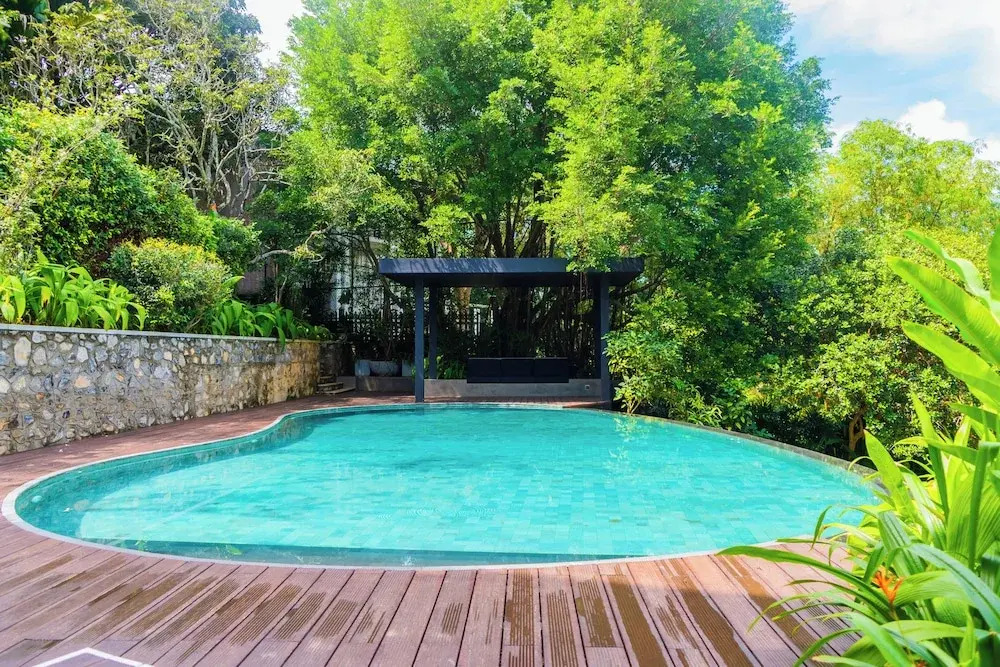 LilyPod Villa
