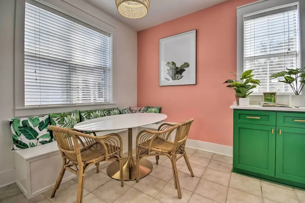 Beverly Bungalow; Easy Walk to Seagrove Beach