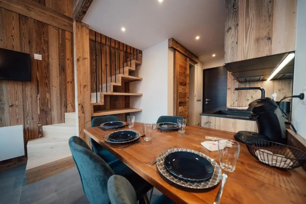 Studio Interlude by ExplorHome