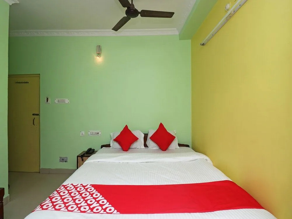 OYO 31004 Sadhna Inn