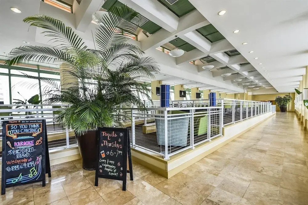 Emerald Beach 1830 - 2 Bedroom/2 Bath+Bunks 2 Condo by RedAwning