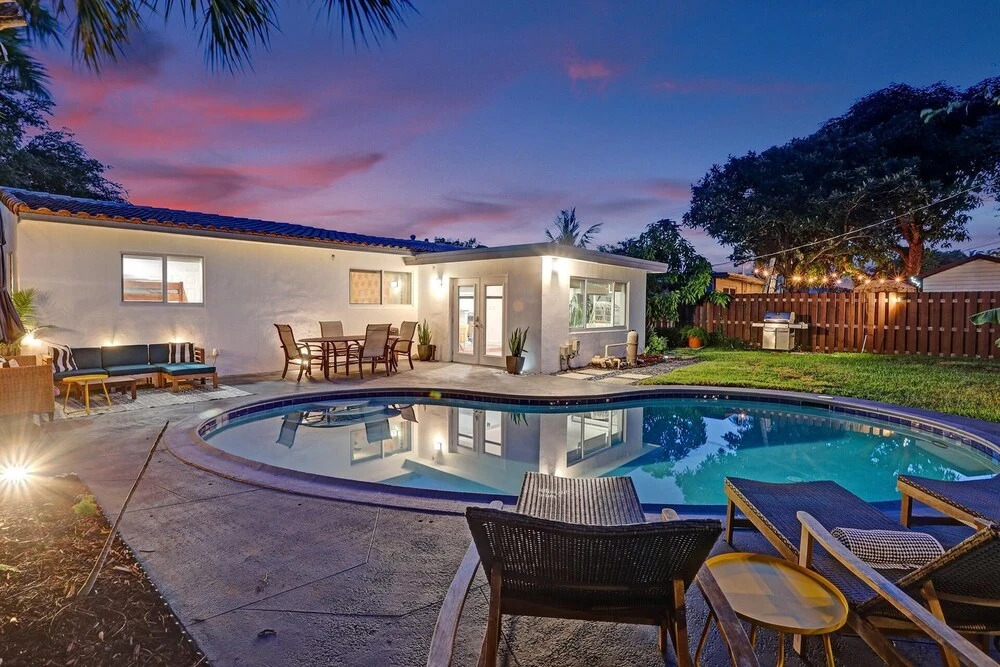 Hollywood Luxurious Villa w Heated Pool