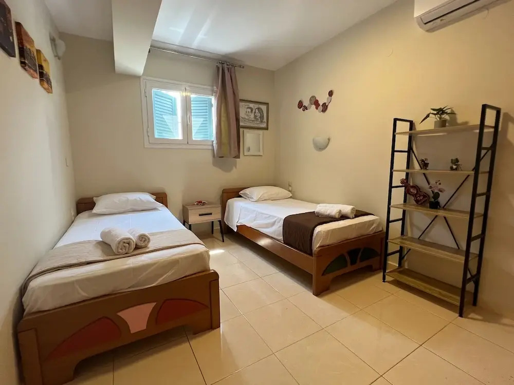 Kika Residence - 2 Bedroom House With Barbeque