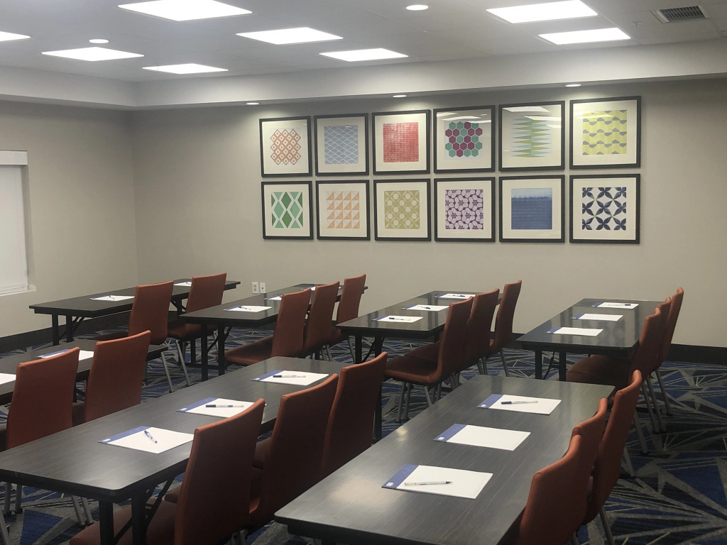 Holiday Inn Express Hillsboro I-35 by IHG