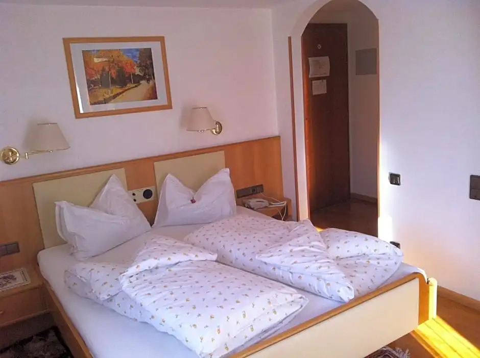 Hotel Serena