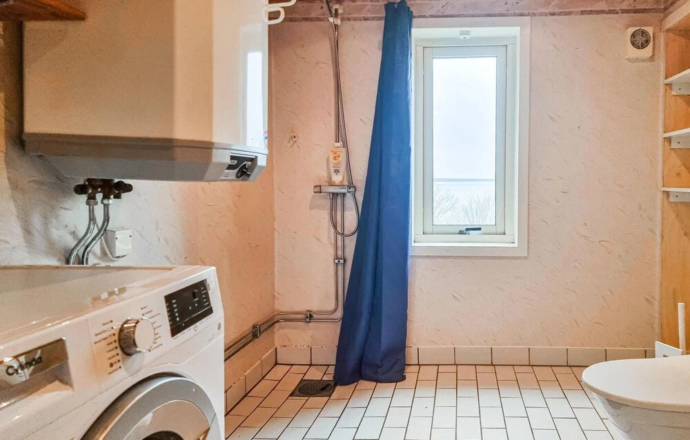 Cozy Home In Ödeshög With Kitchen