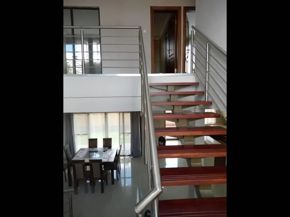 4 Bedrooms Exclusive Apartment in Jesmondin