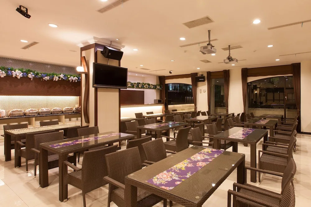 F Hotel - Sanyi - pet-friendly
