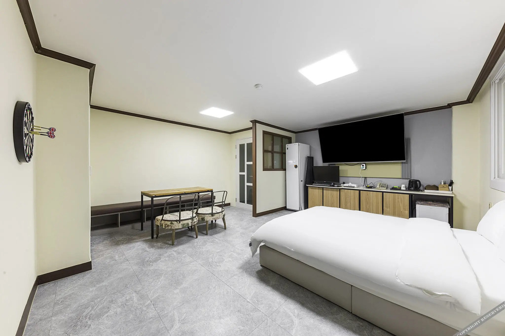 Hotel If