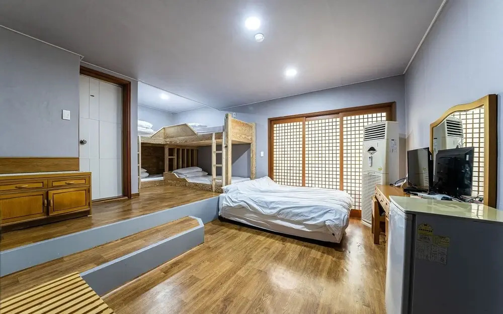 Sokcho White House