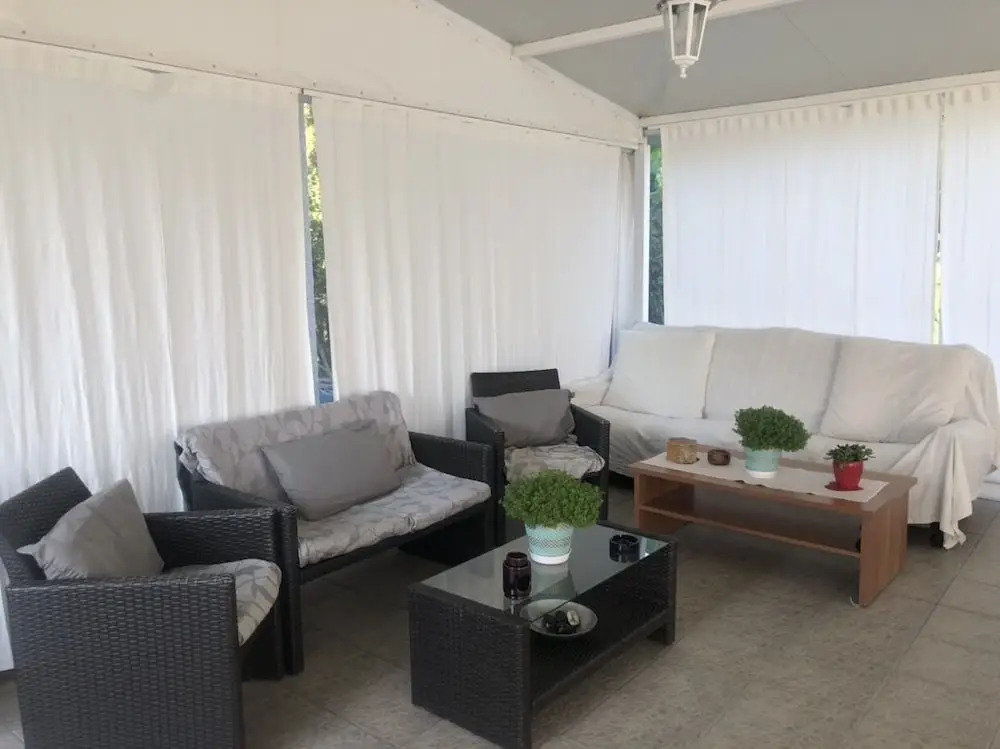 Giota Rooms
