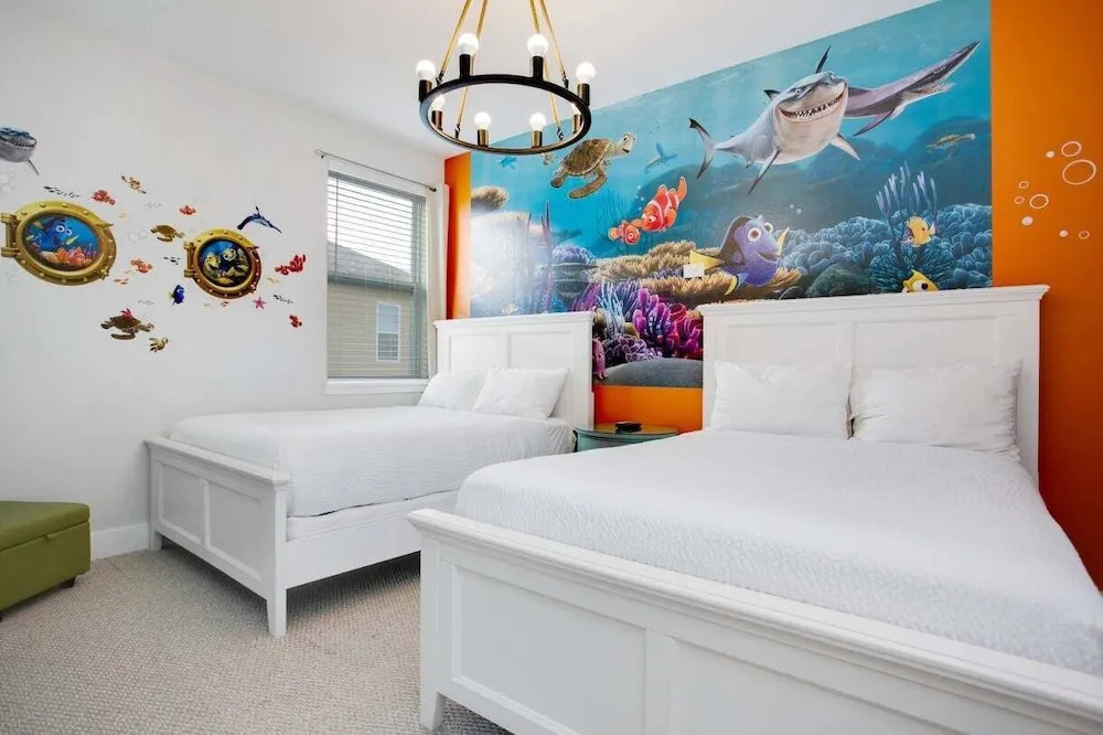 Stylish Family Home Private Pool/spa 10min to Theme Park Sleeps 22 En101