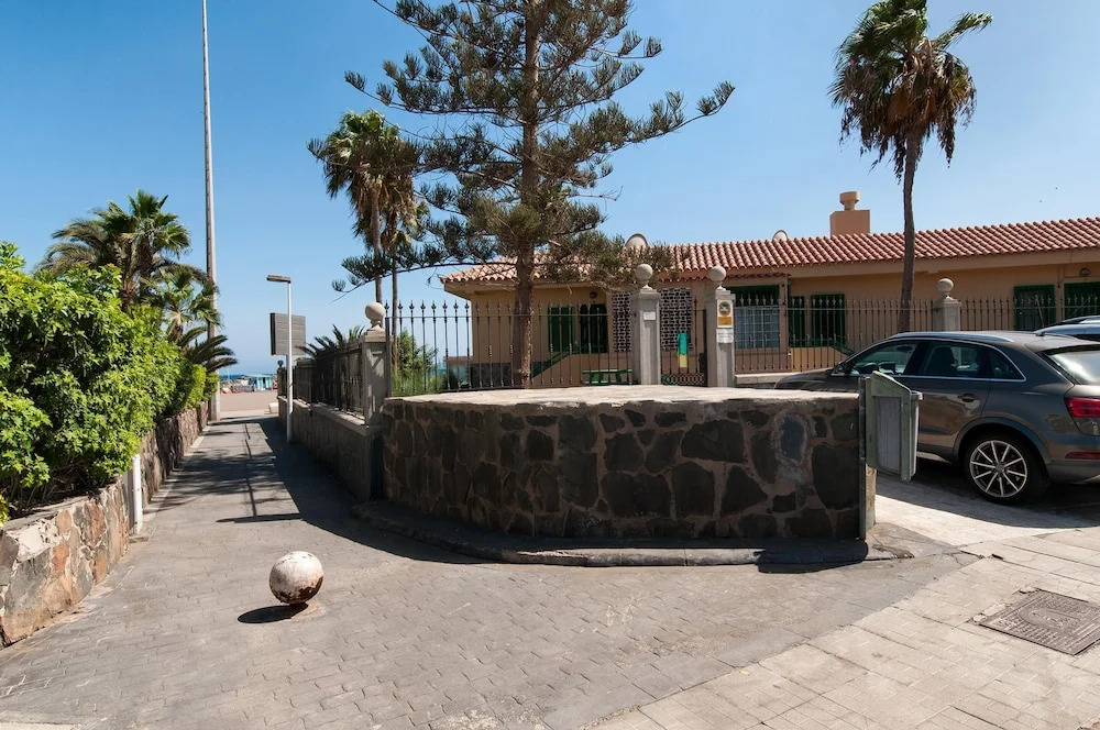 Beach Front Apartment Las Burras Aquarius 9