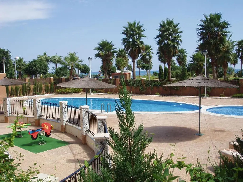 Bonito apartamento en Marina D'or [1ra línea de playa]
