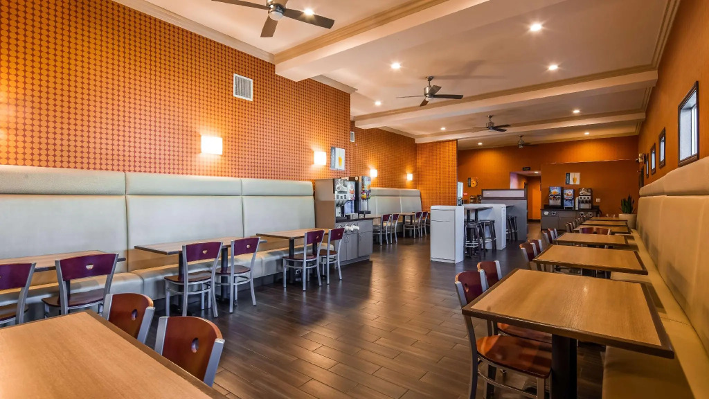 Best Western Plus Stovalls Inn