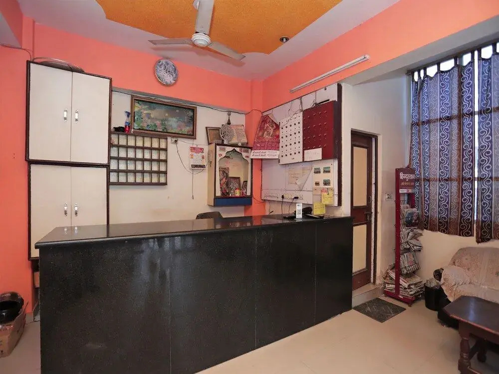 SPOT ON 40707 Hotel Mohan