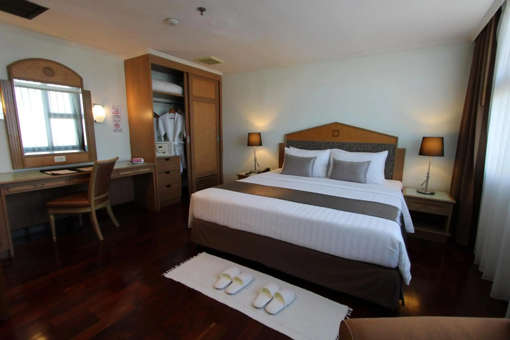 Grand Tower Inn Rama 6