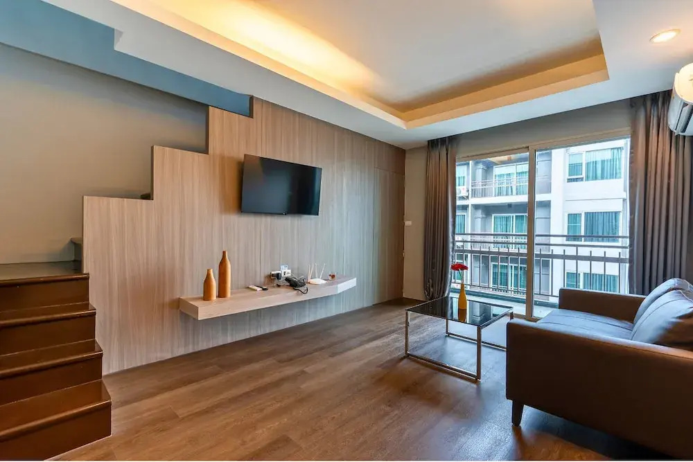 Tisha Hotel ABAC Bangna