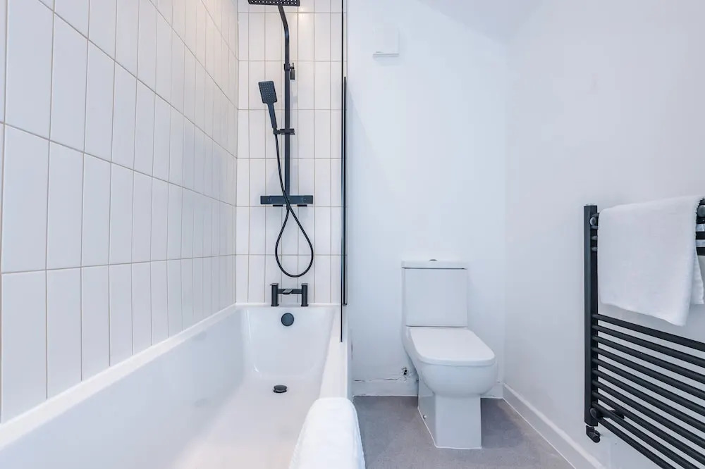 Newly Renovated home-Manchester