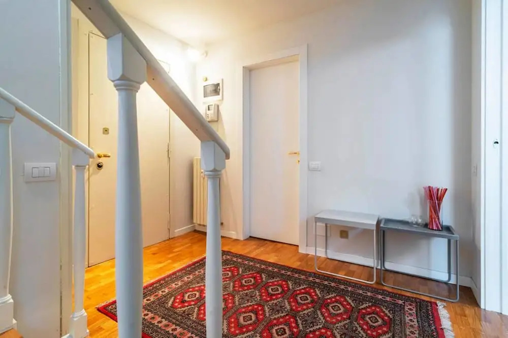 Classy Milanese Stay near Sforza Castle