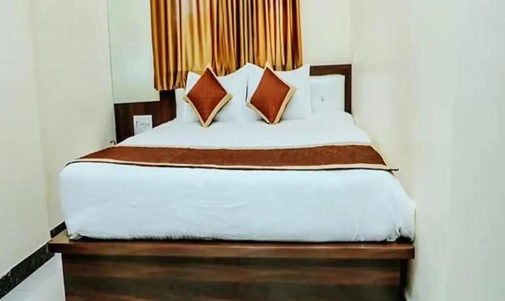 Fabhotel Ambuj