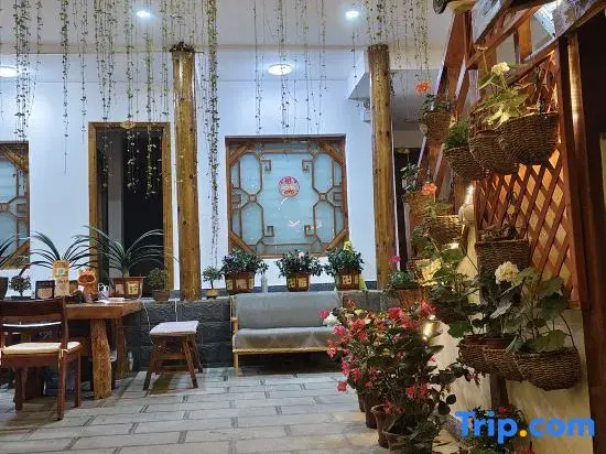 Yunmuju Inn (Lijiang Ancient City Dashuiche Shop)
