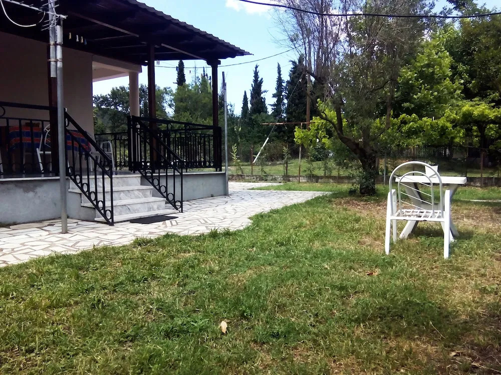 Kastraki House with a view