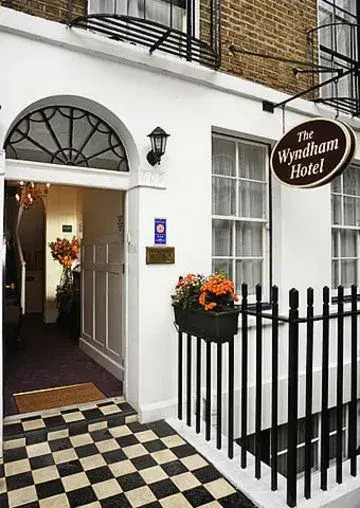 Wyndham Hotel