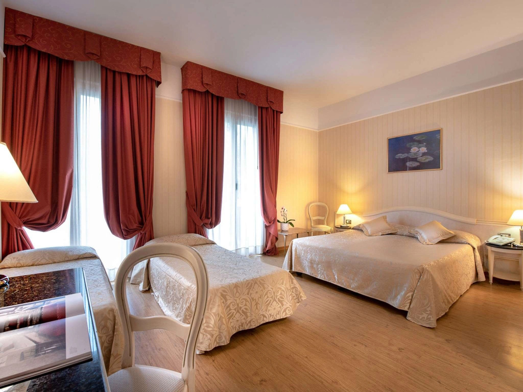 Hotel President