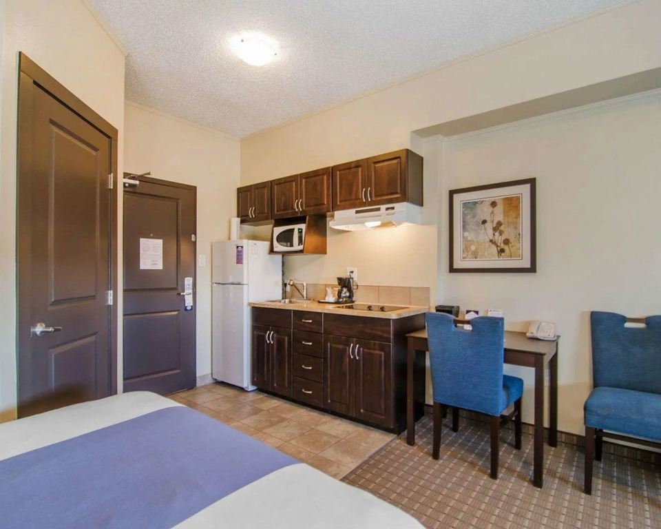 Chateau All Suites Hotel