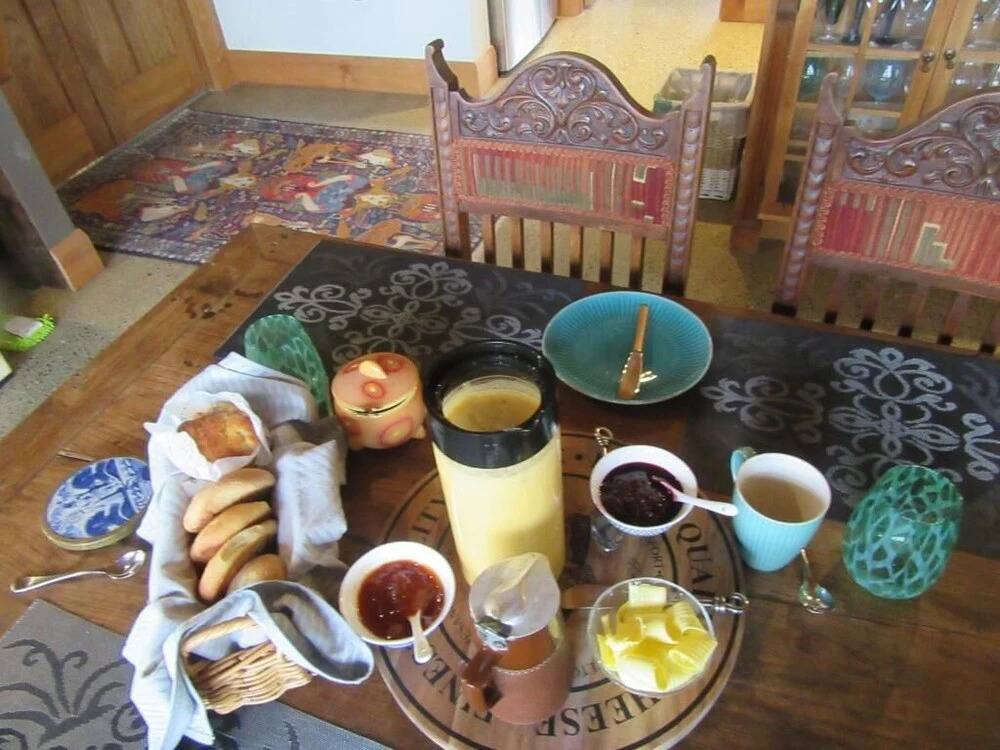 Redwood Valley B & B