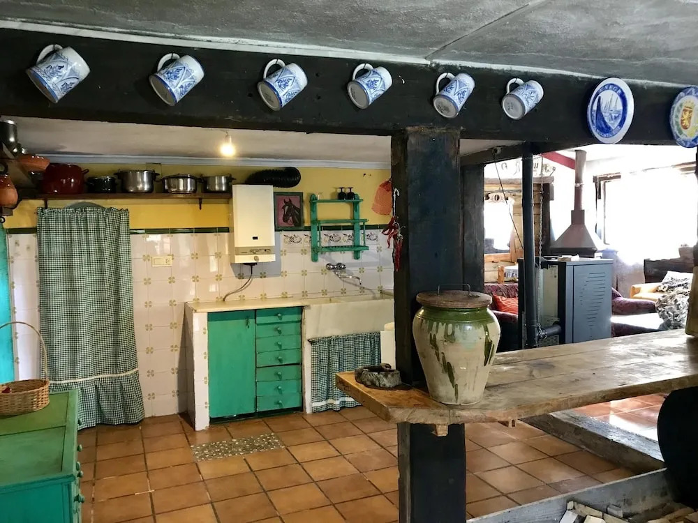 Villa With 4 Bedrooms in Camarena de la Sierra, With Wonderful Mountai