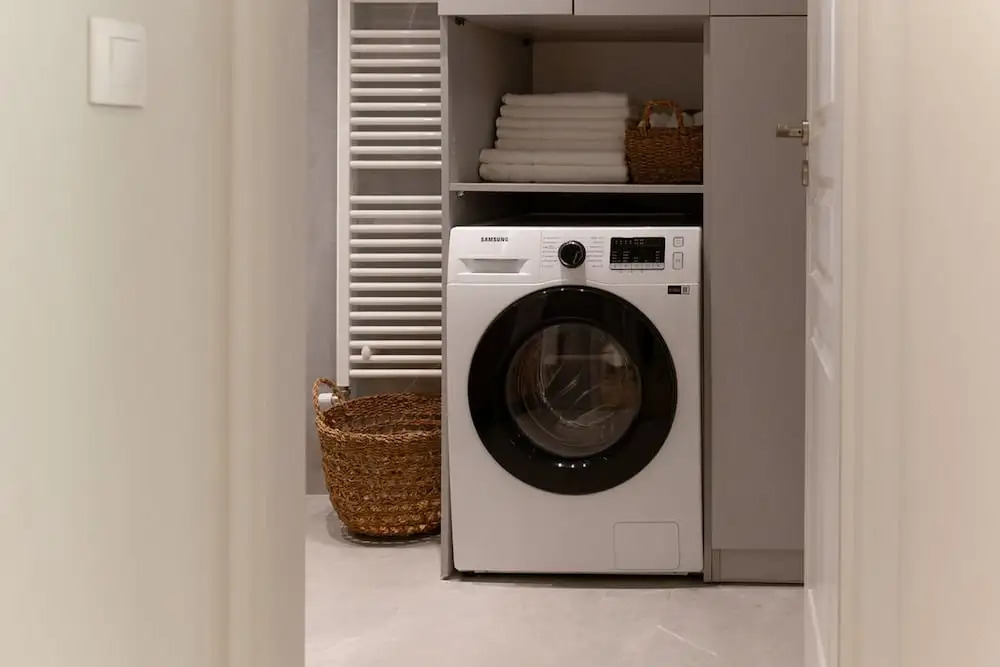 Acropolis Deluxe 1BR Apartment