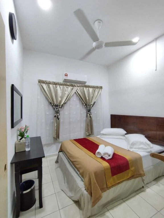 Homestay Ainis Guest House