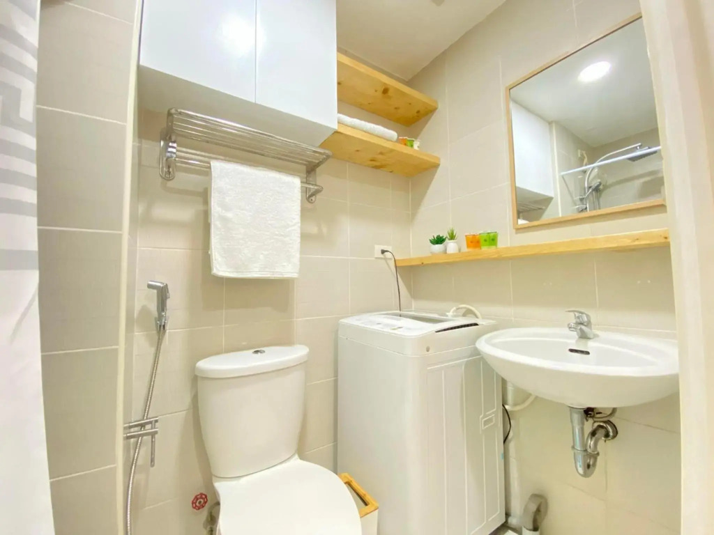 2 Bedroom Condo in Jazz Makati