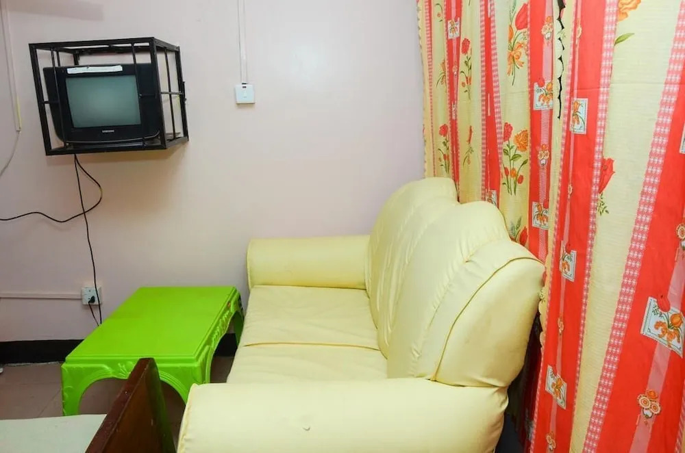 Kicec bar and guest house airport