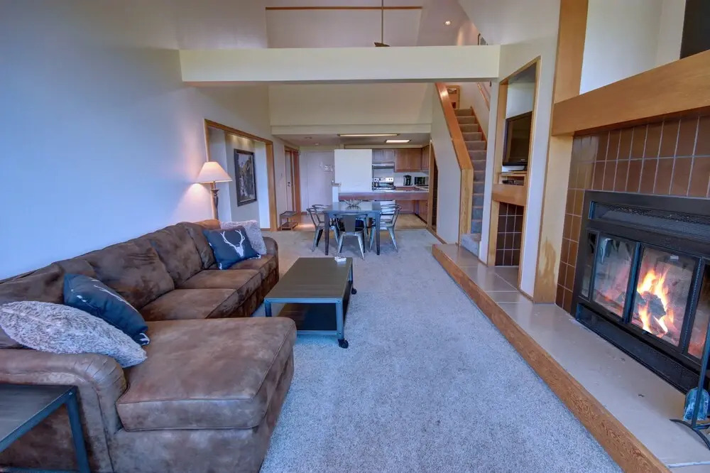 Pines 2128