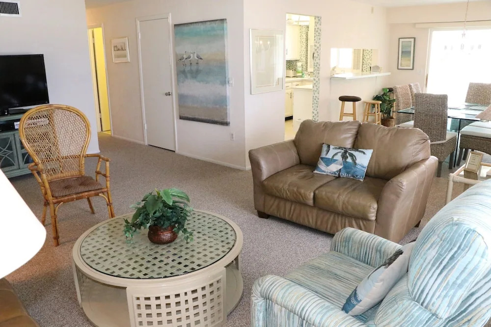 Jamaica Royale 703 - 2 Br Condo