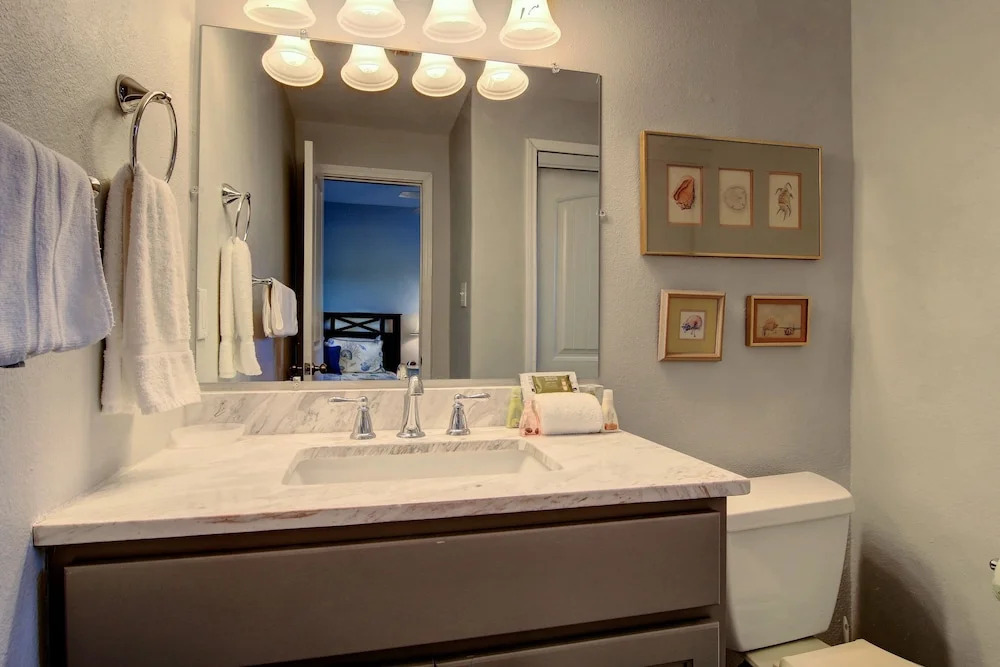 Turtle's Pace Siv5 2 Bedrooms 2 Bathrooms Condo