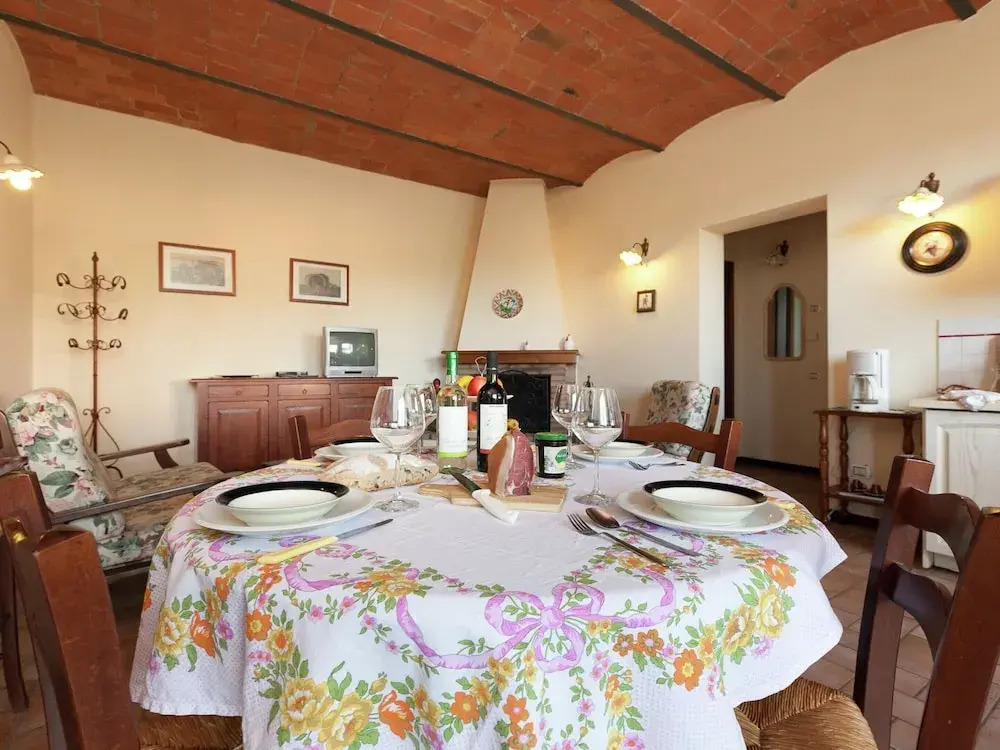 Holiday Home With Pool in Stabbia