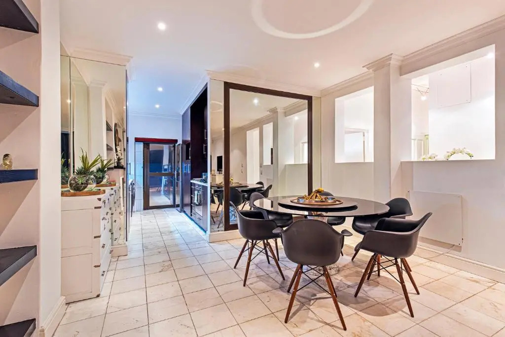 Clifton YOLO Spaces - Clifton Beachfront Apartments