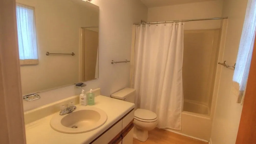 Follow The Sun - 1 Br Apts