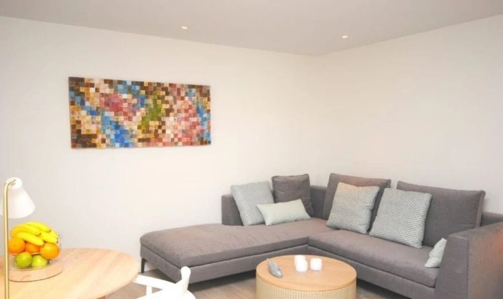 6 The Salterns, Chichester 402450