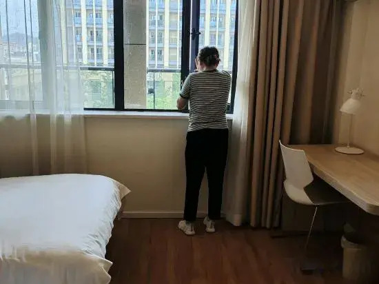 Jilun Hotel